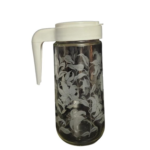 Vintage 1970s Anchor Hocking TANG Glass Pitcher with Lid 1 Quart Etched Lilies - Picture 2 of 7